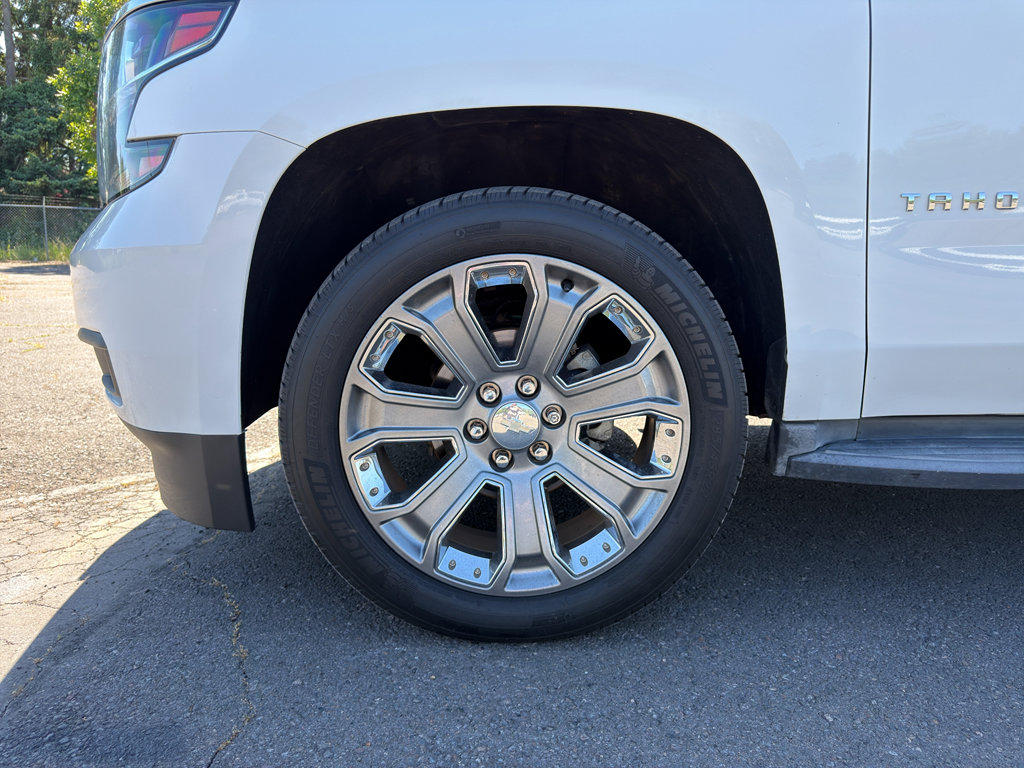 Used 2017 Chevrolet Tahoe LS w/ Enhanced Driver Alert Package RWD image 6