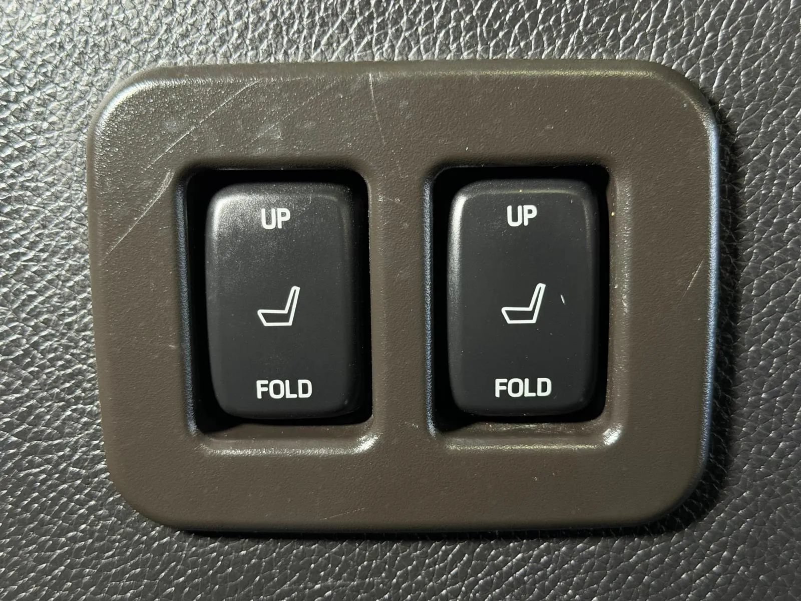 Used 2014 Ford Expedition EL Limited w/ Equipment Group 301A RWD image 16