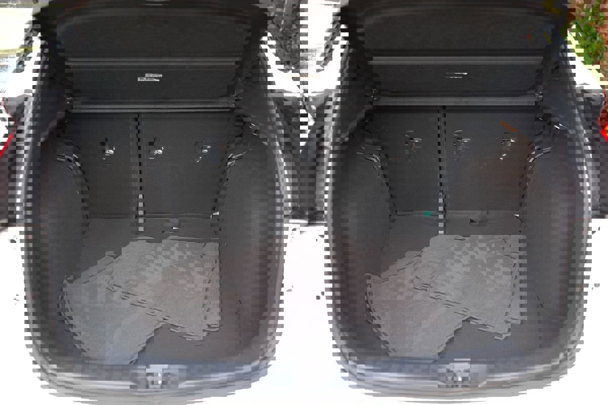 Used 2022 Nissan Kicks SV image 33