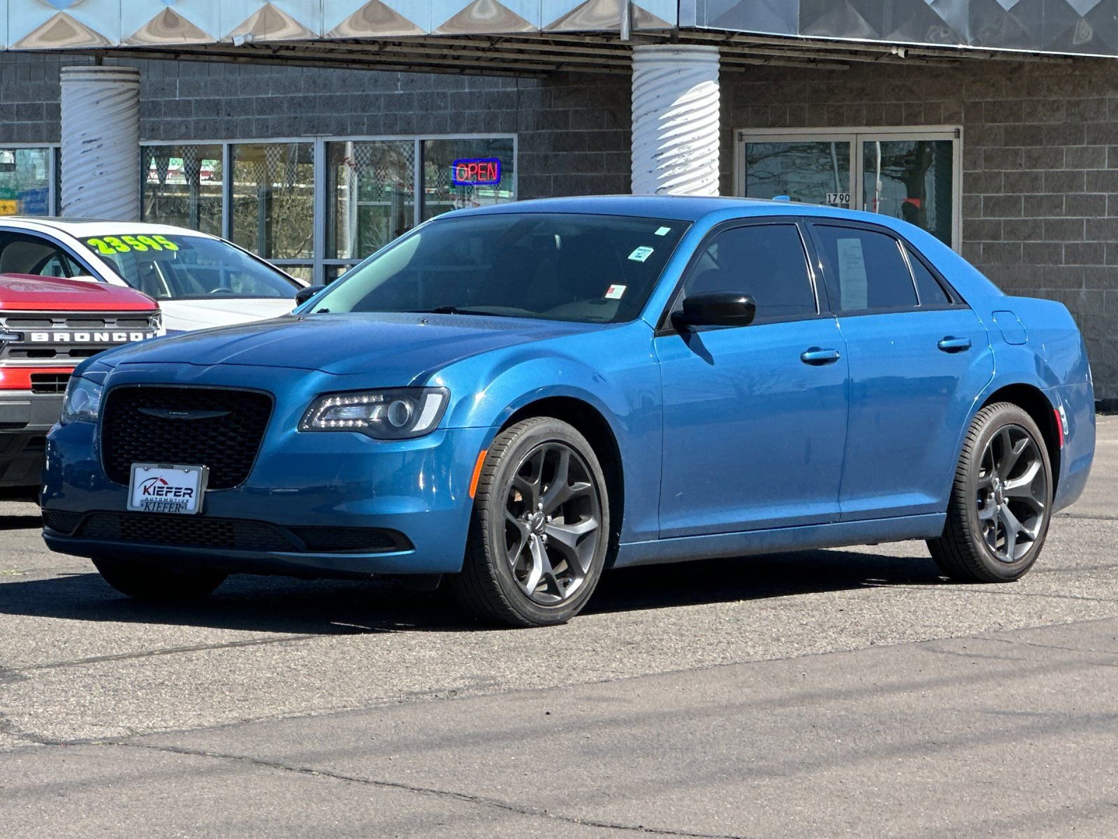 Used 2021 Chrysler 300 Touring w/ Sport Appearance Package image 8