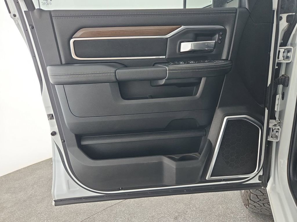 Used 2024 RAM 2500 Laramie image 28