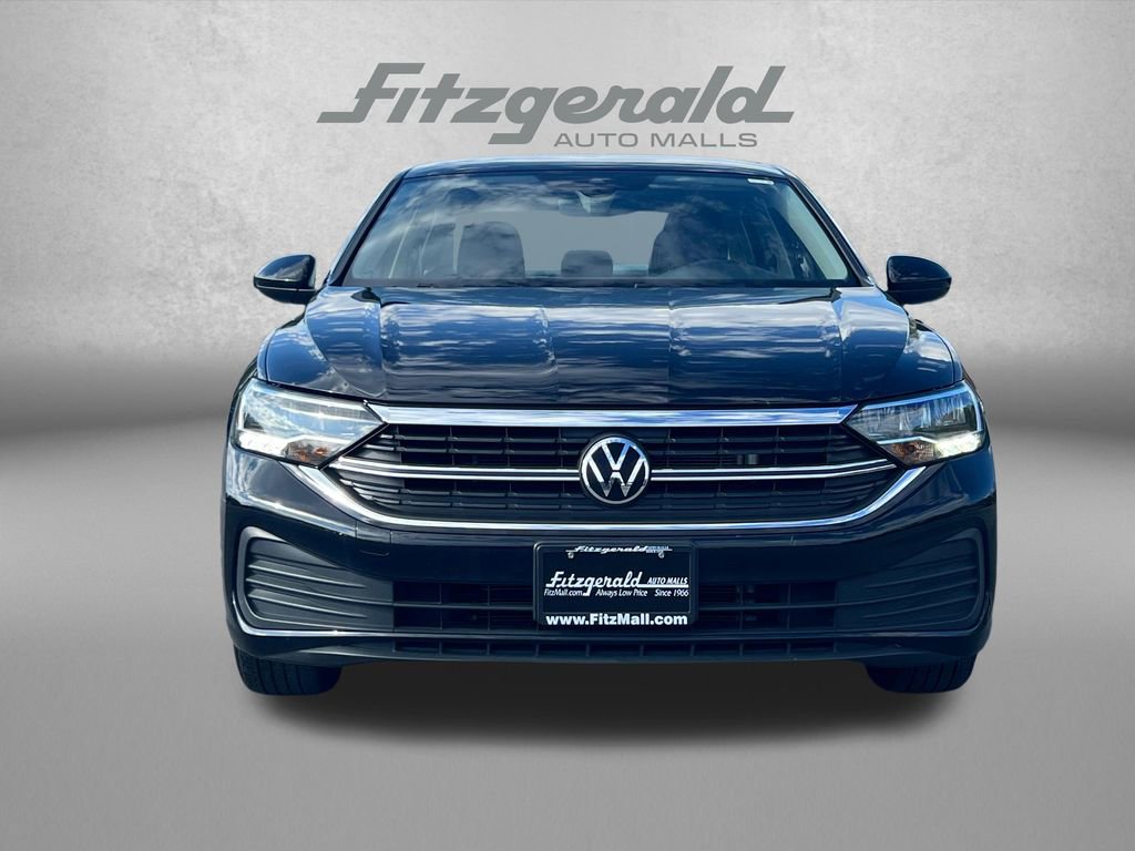 Used 2024 Volkswagen Jetta SE FWD image 5