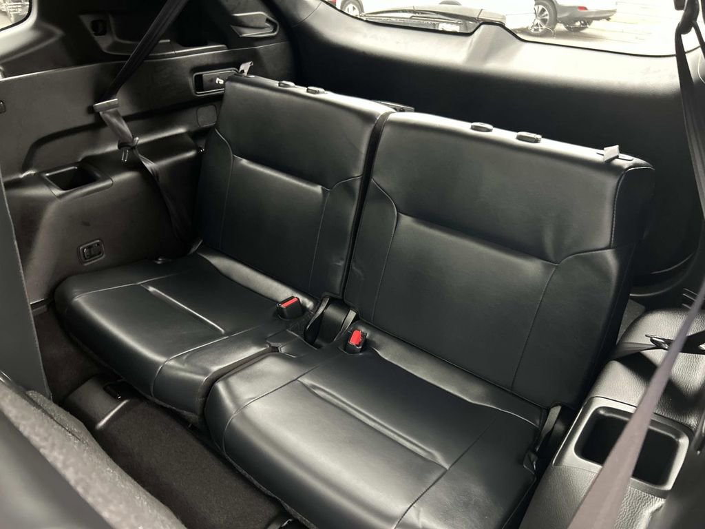 Used 2024 Mitsubishi Outlander SE image 22