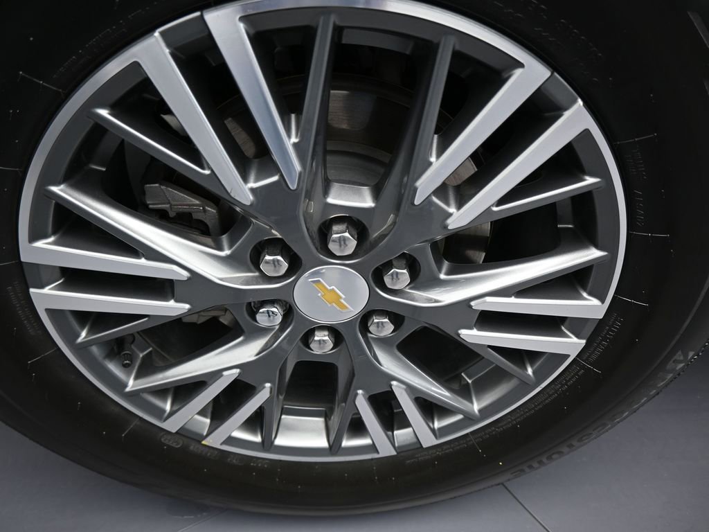 Used 2024 Chevrolet Traverse LS image 47