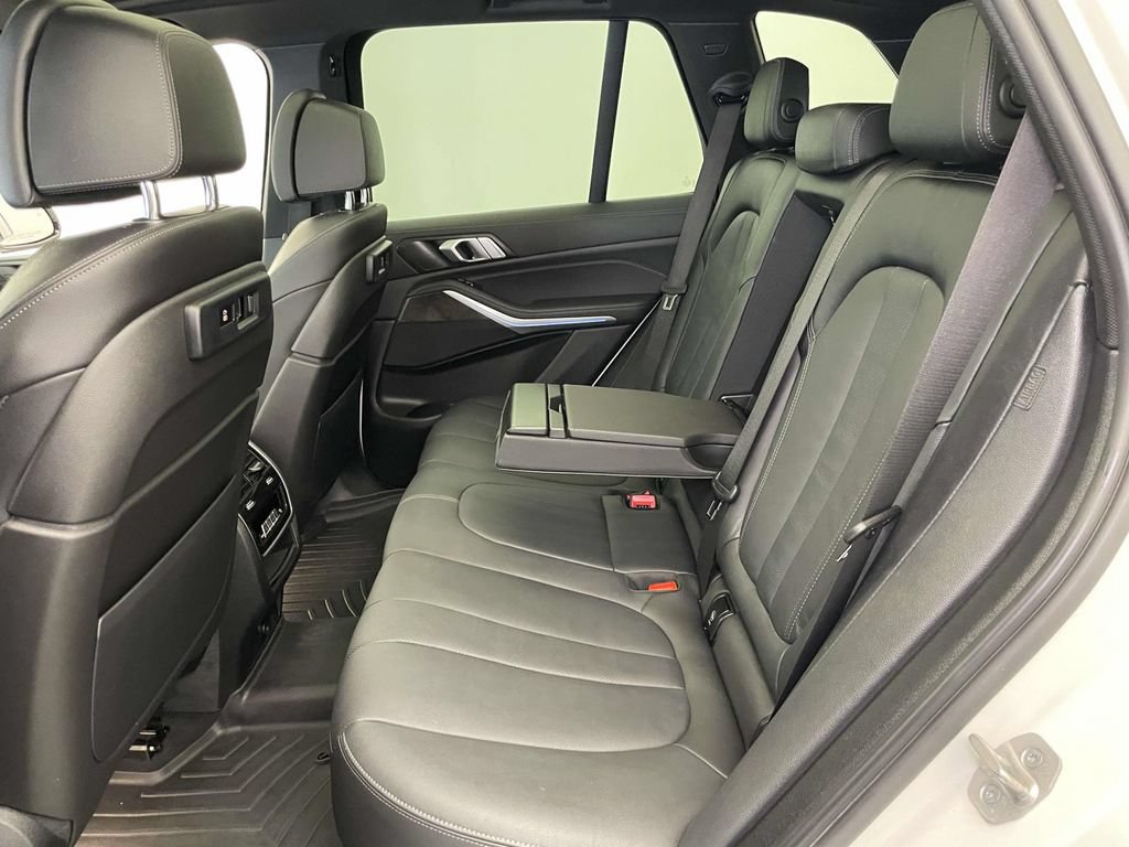 Used 2022 BMW X5 xDrive45e w/ Luxury Seating Package AWD/4WD image 19