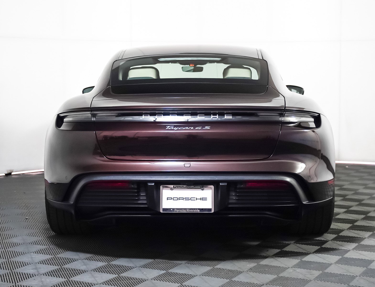 Certified 2022 Porsche Taycan 4S image 11