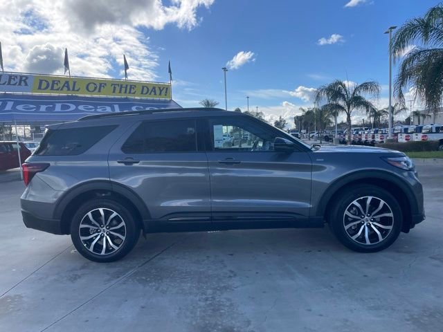 New 2026 Ford Explorer ST-Line image 6