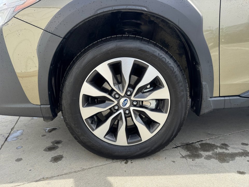 Used 2025 Subaru Outback Limited image 31