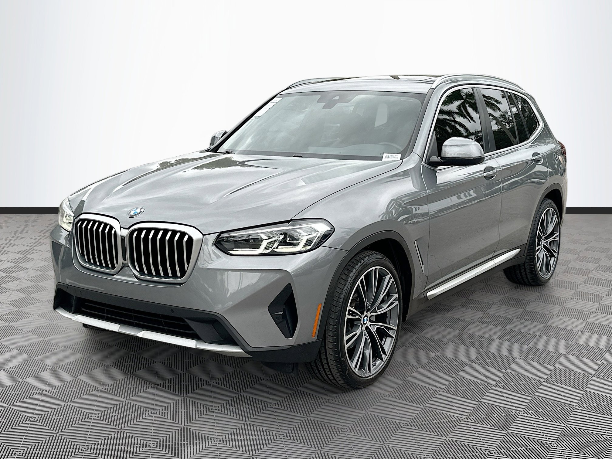 Used 2023 BMW X3 sDrive30i w/ Convenience Package image 3