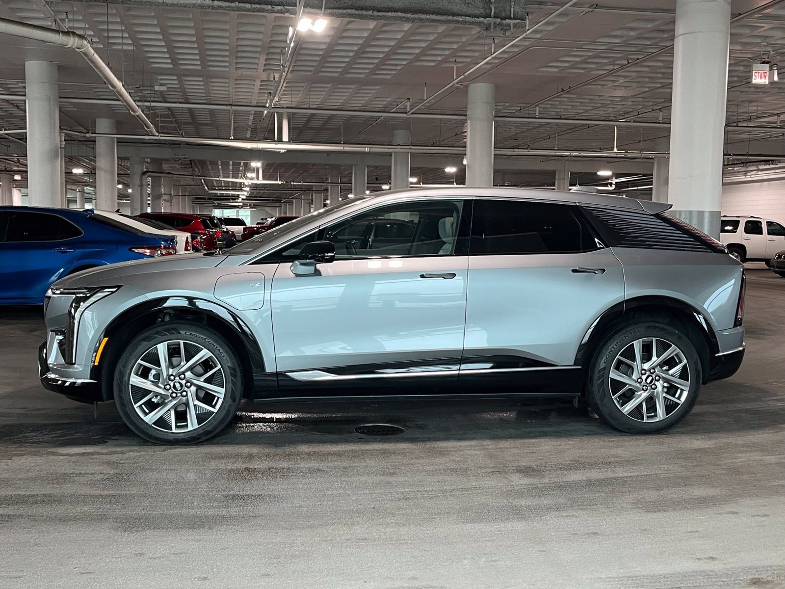 Used 2025 Cadillac Optiq Luxury 1 AWD/4WD image 7