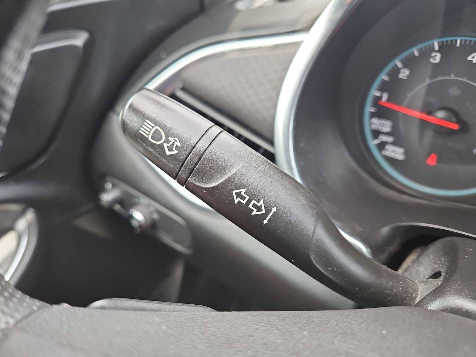 Used 2021 Chevrolet Malibu LT image 27