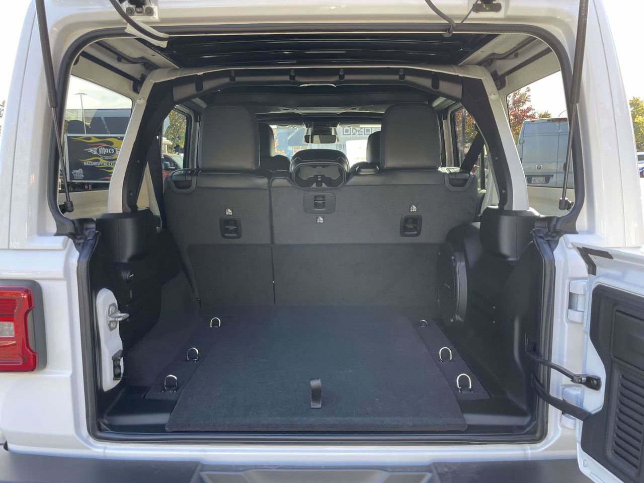 New 2026 Jeep Wrangler Unlimited Sahara AWD/4WD image 30