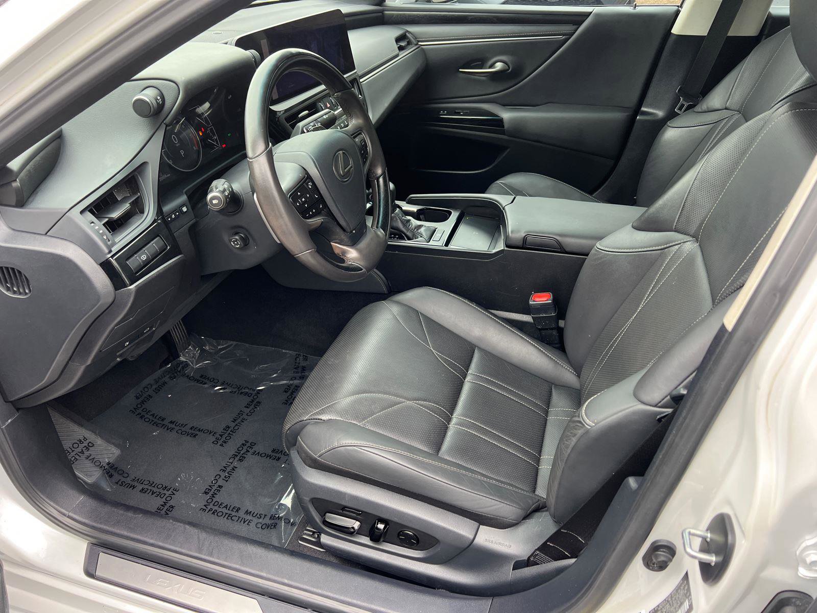 Used 2024 Lexus ES 350 w/ Technology Package image 10