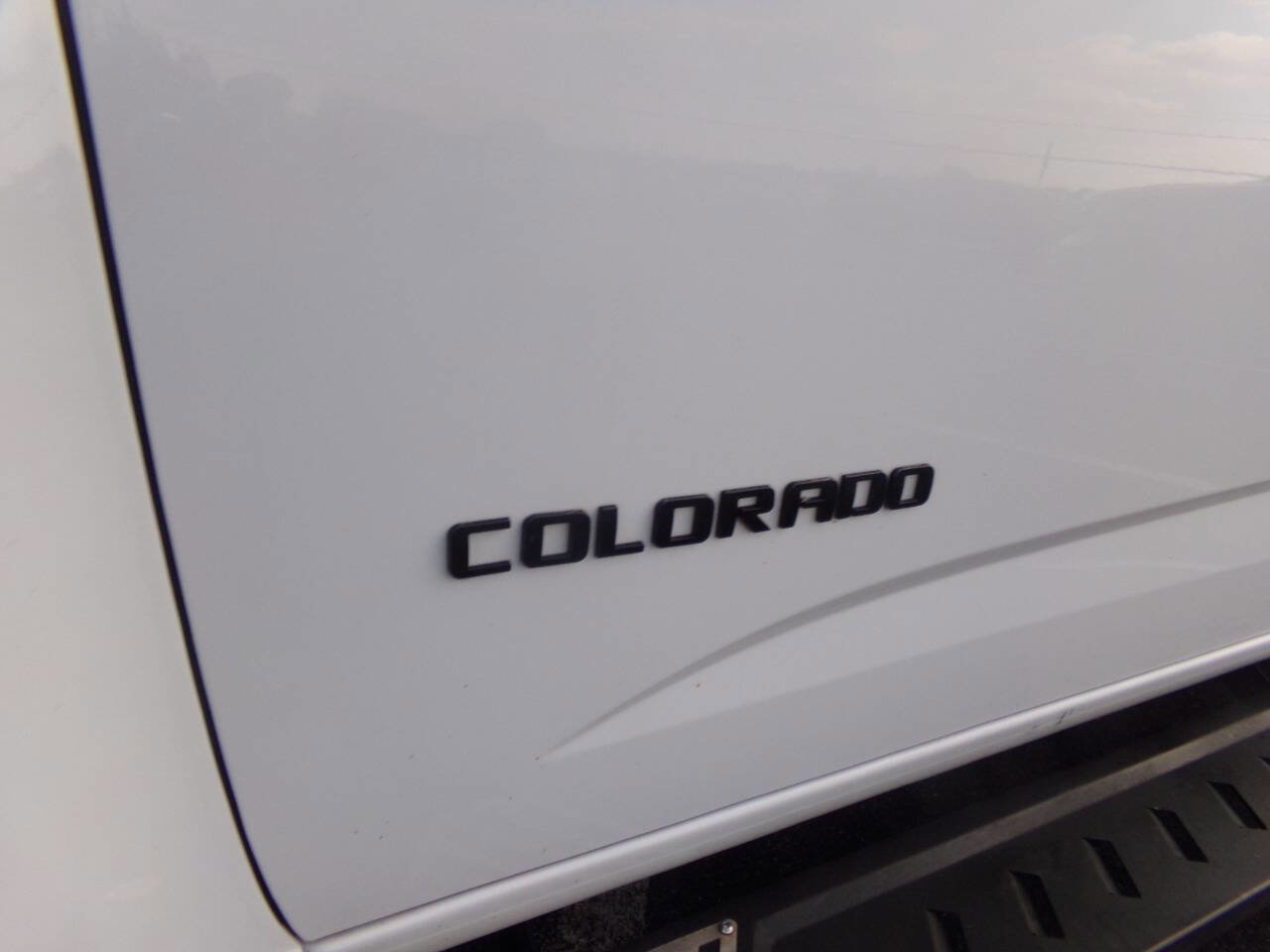 Used 2020 Chevrolet Colorado W/T w/ Custom Special Edition image 10