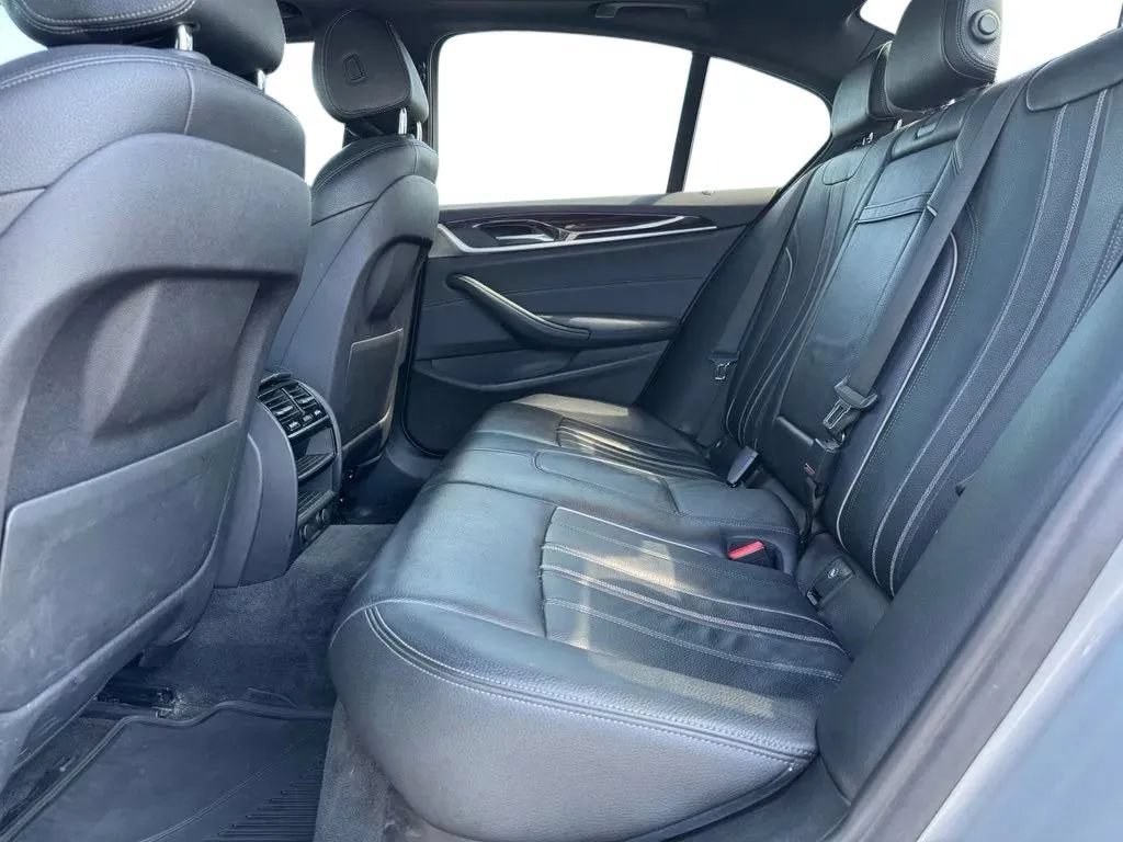 Used 2019 BMW 530i xDrive w/ Convenience Package AWD/4WD image 18
