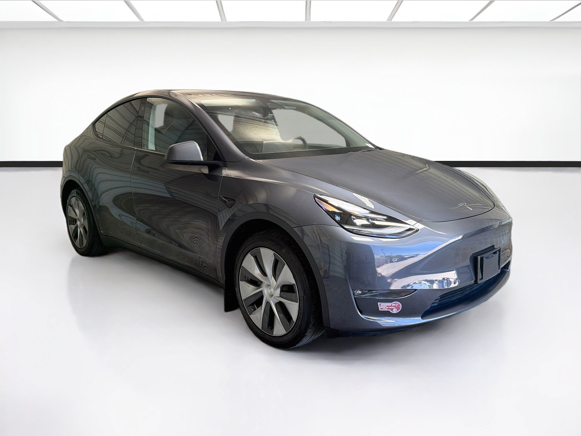 Used 2022 Tesla Model Y Long Range AWD/4WD image 3