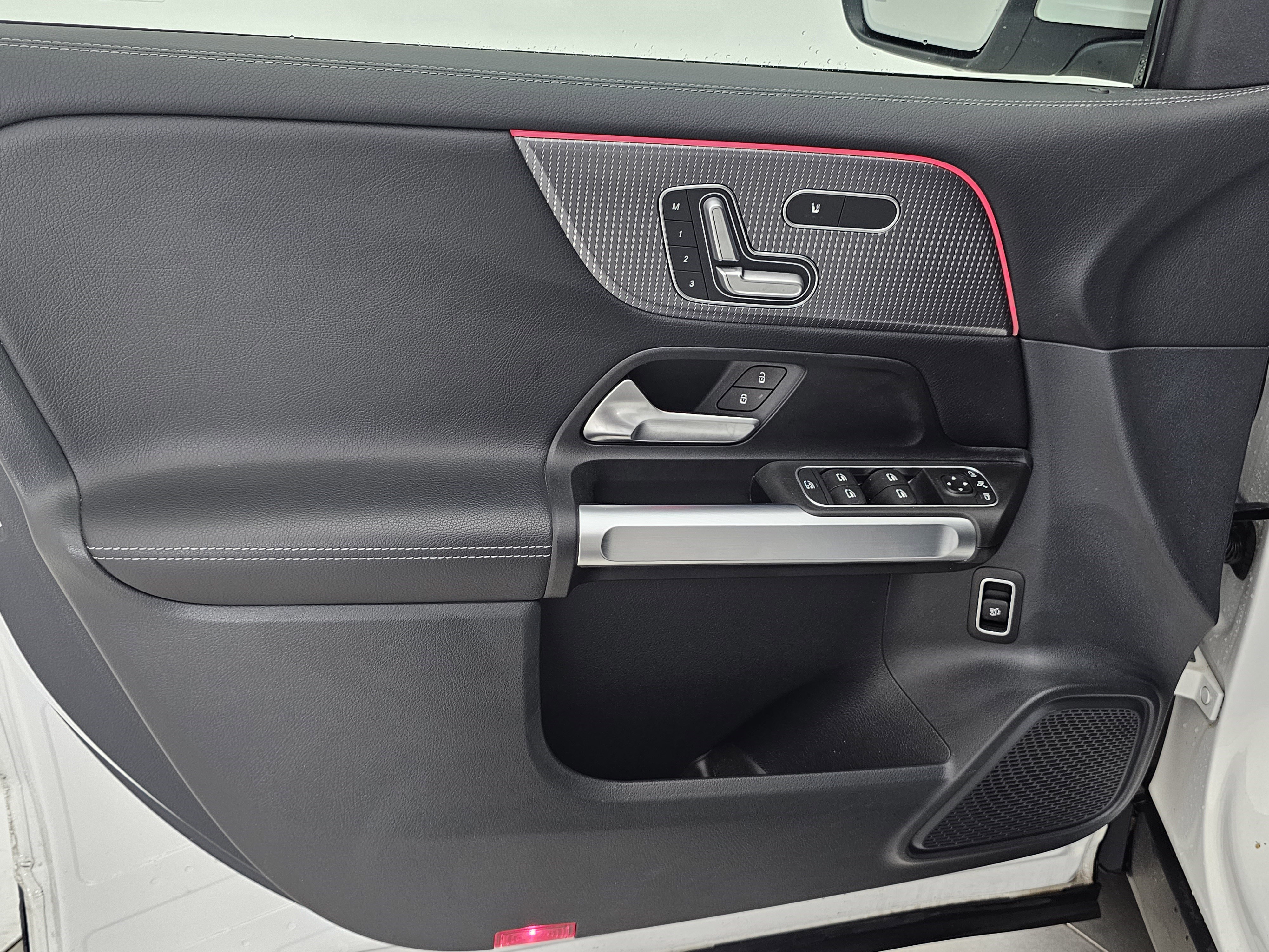 Certified 2022 Mercedes-Benz GLB 250 4MATIC image 10