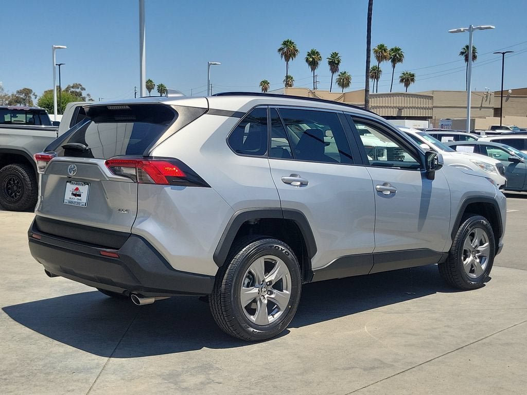 Used 2024 Toyota RAV4 XLE FWD image 4