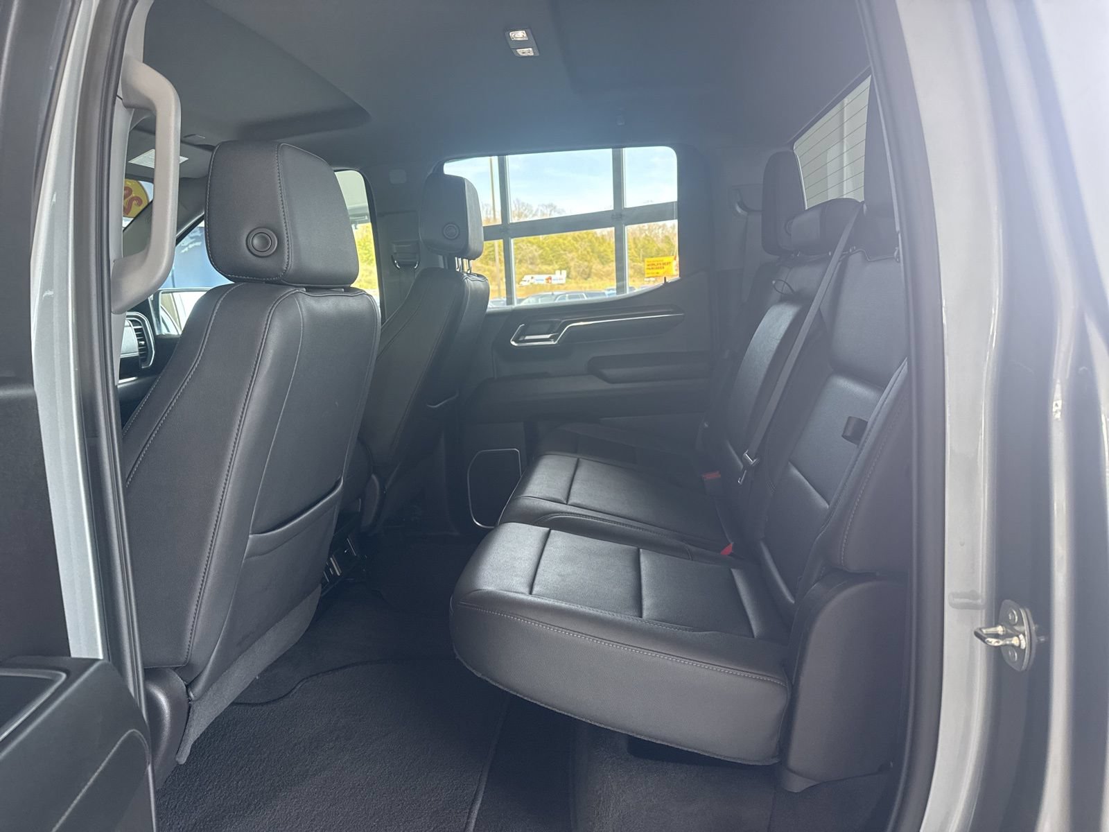 Used 2024 GMC Sierra 1500 SLT AWD/4WD image 19