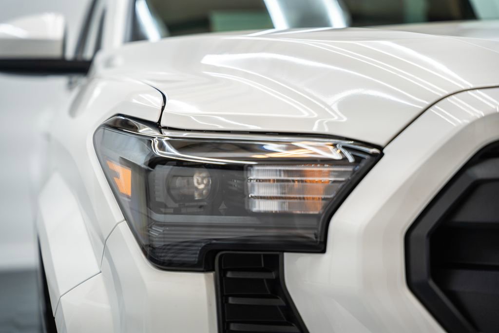 Certified 2025 Toyota Tacoma SR5 image 11