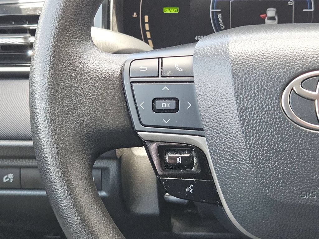 Used 2025 Toyota Camry LE FWD image 23