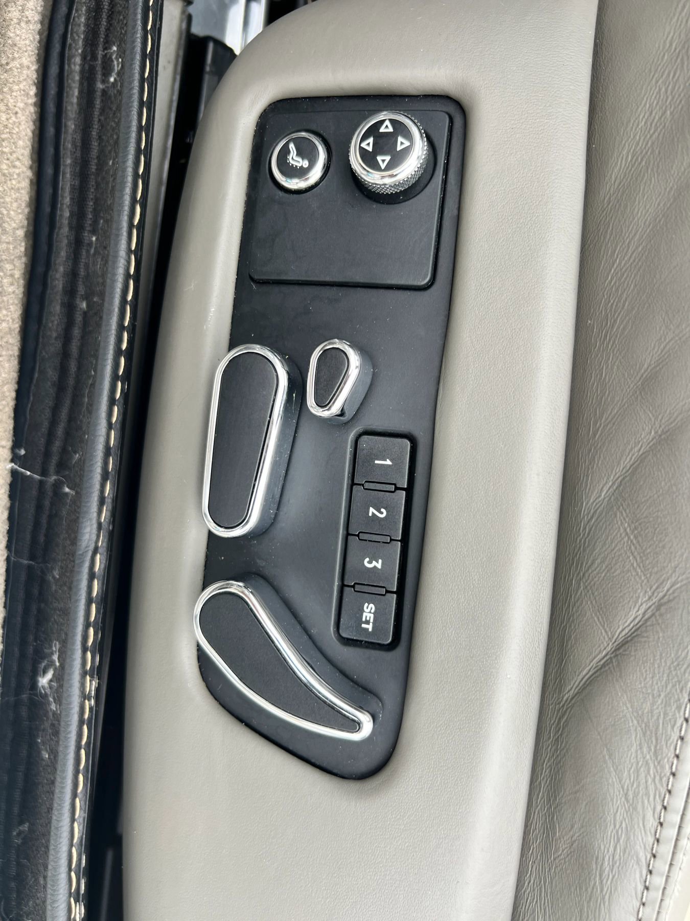 Used 2013 Bentley Continental GT image 17