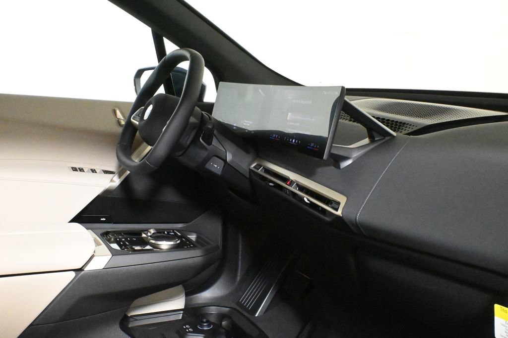 Used 2026 BMW iX xDrive45 image 31
