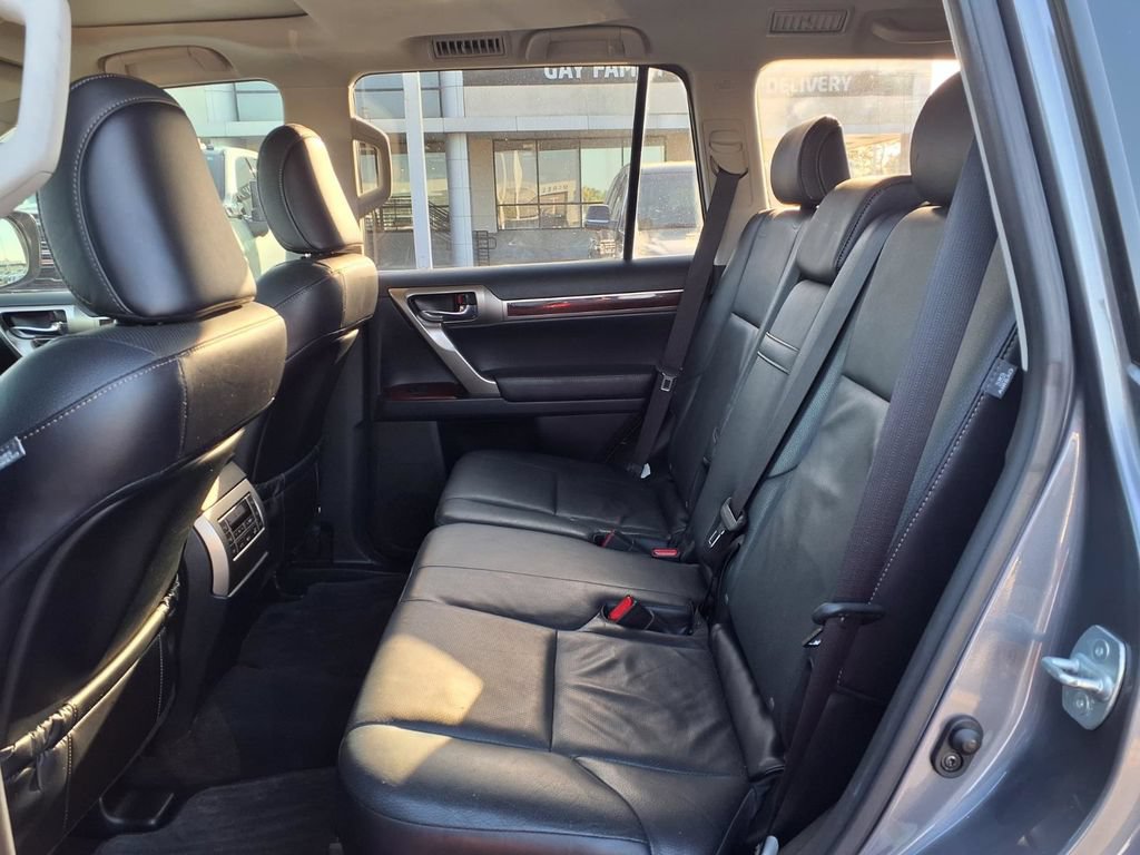 Used 2017 Lexus GX 460 Premium w/ Premium Package AWD/4WD image 17