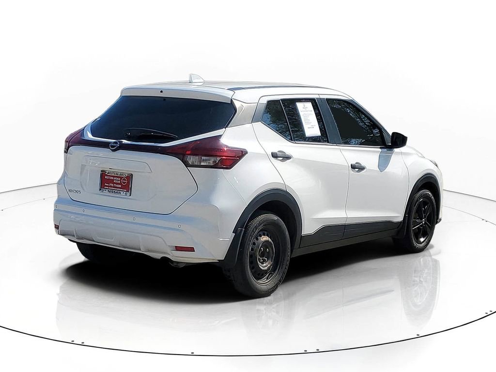 Used 2023 Nissan Kicks S FWD image 4
