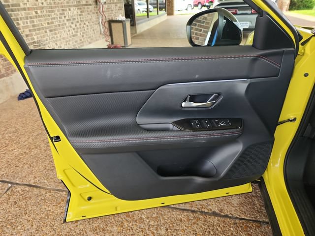 Used 2025 Nissan Kicks SR AWD/4WD image 9