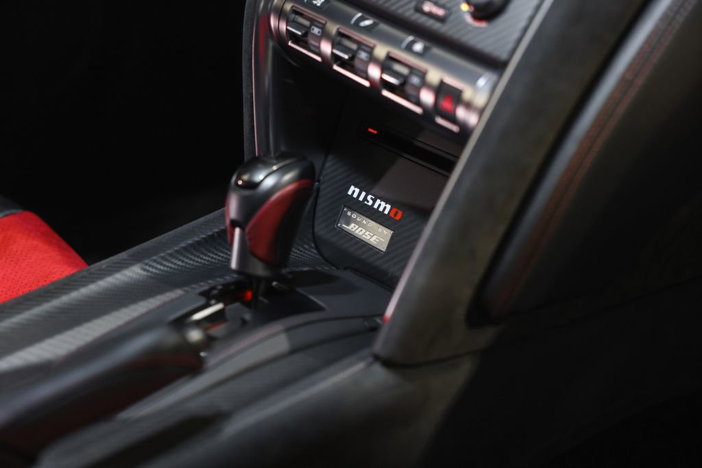 Used 2010 Nissan GT-R Premium AWD/4WD image 28
