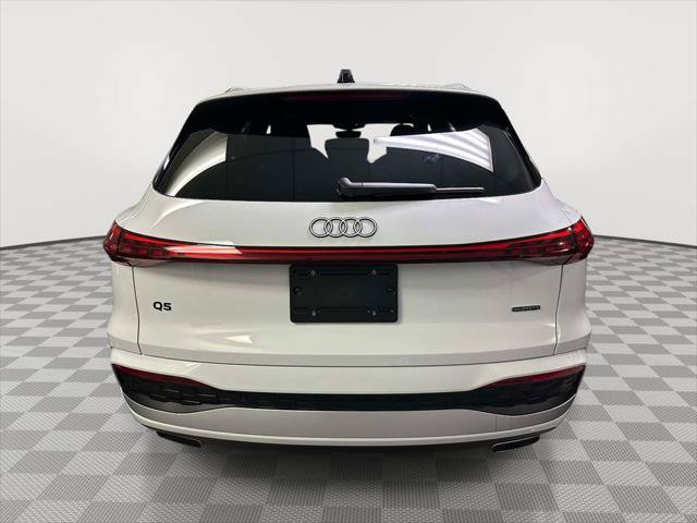 Used 2025 Audi Q5 Premium Plus w/ Premium Plus AWD/4WD image 3