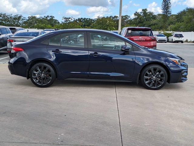 Used 2025 Toyota Corolla SE w/ SE Premium Package FWD image 4