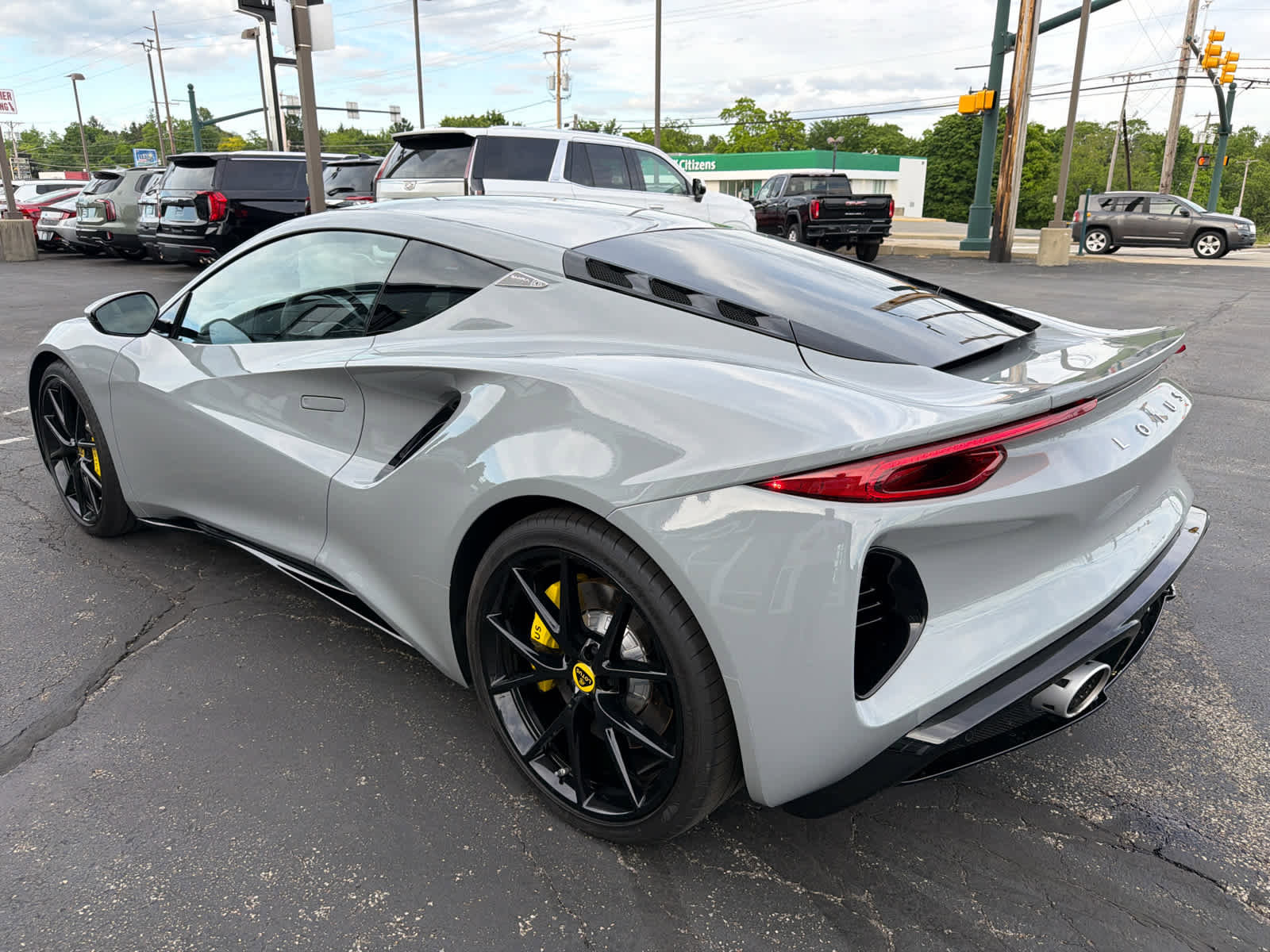 Used 2024 Lotus Emira First Edition RWD image 3