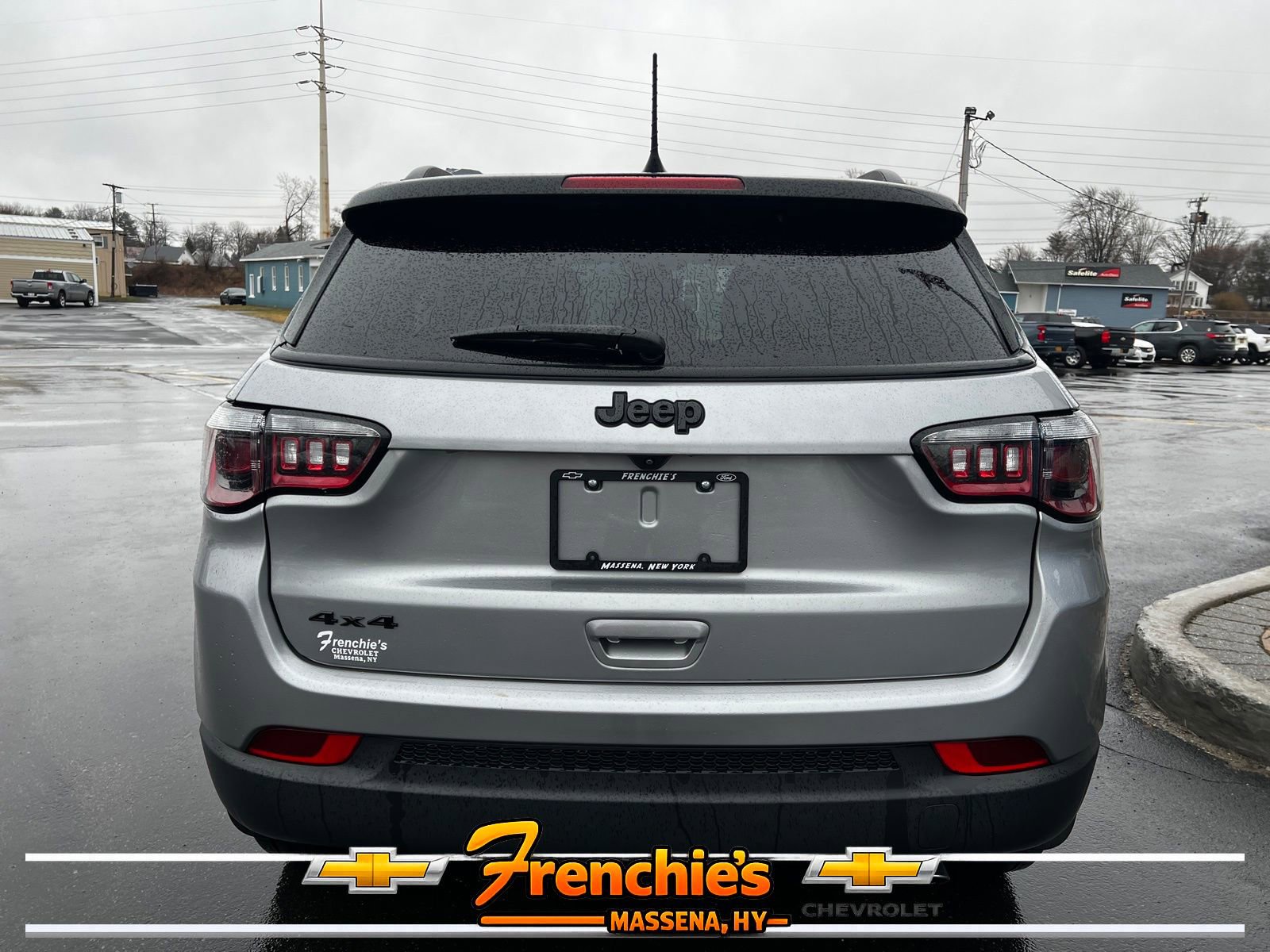 Used 2022 Jeep Compass Latitude w/ Convenience Group AWD/4WD image 4