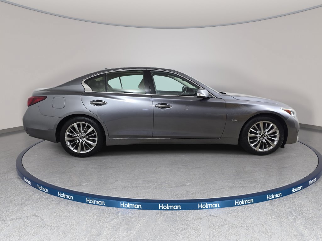 Used 2019 INFINITI Q50 Luxe w/ Essential Package (3.0T Luxe) AWD/4WD image 5