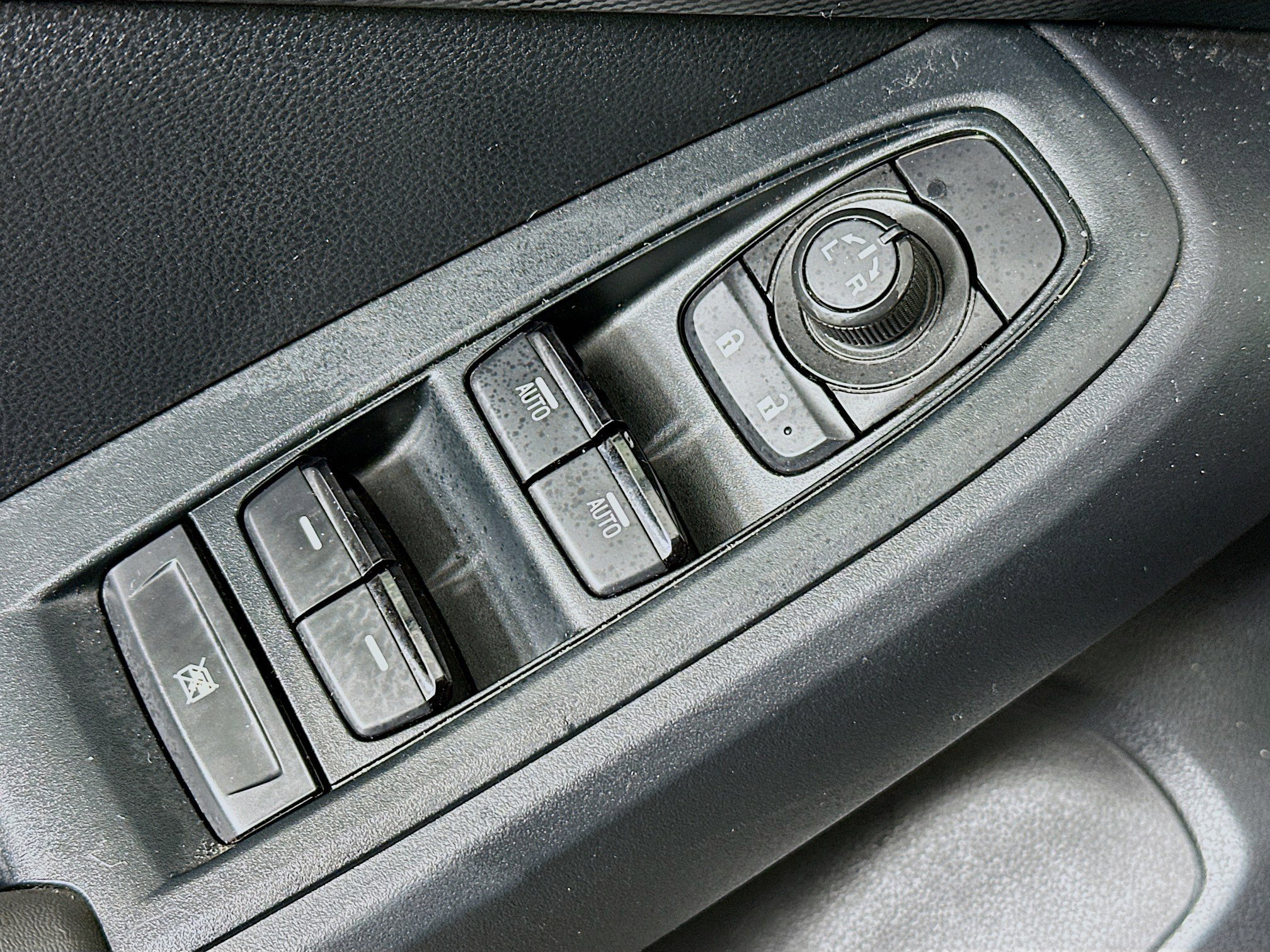 Used 2024 Subaru Crosstrek 2.0i Premium w/ Crosstrek Mirror Package image 15