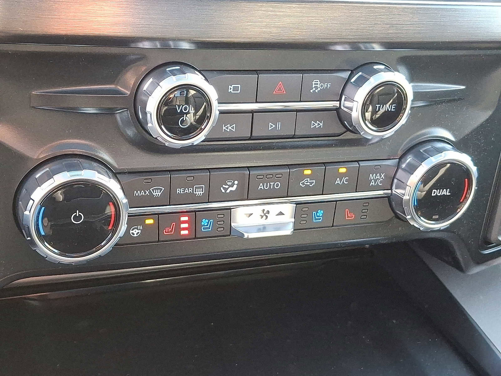 New 2026 Ford F350 Lariat w/ Black Appearance Package image 14