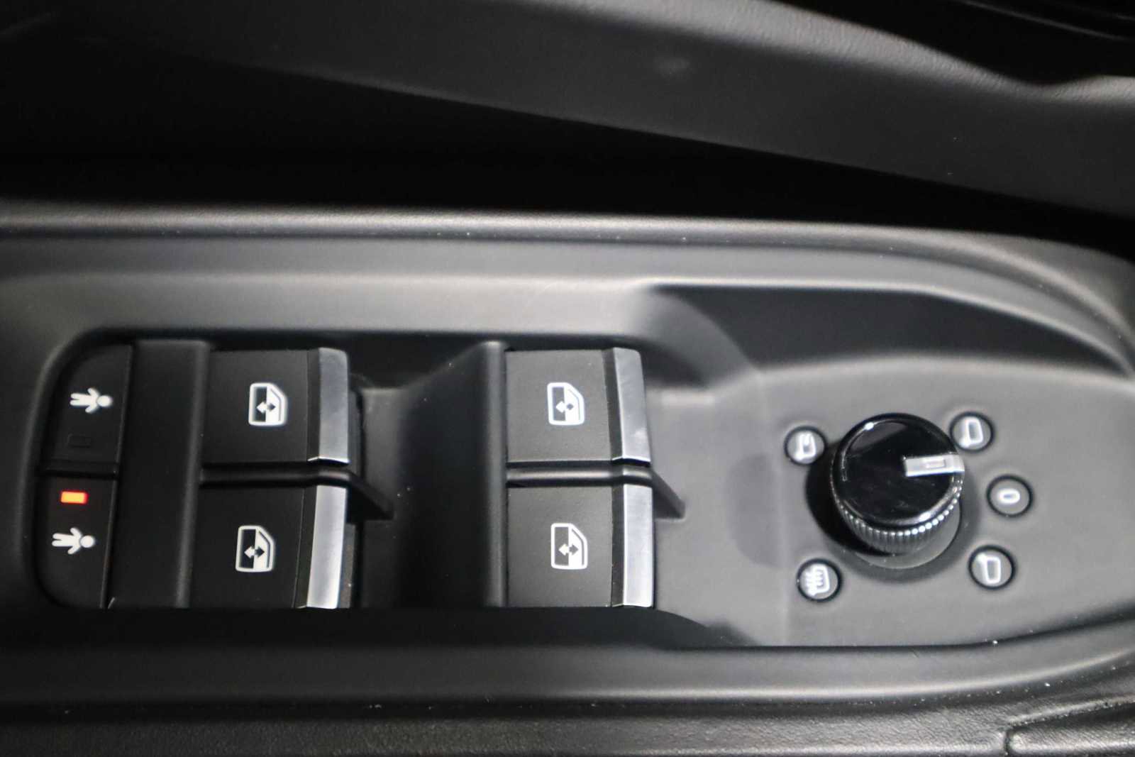 Used 2019 Lamborghini Urus image 12