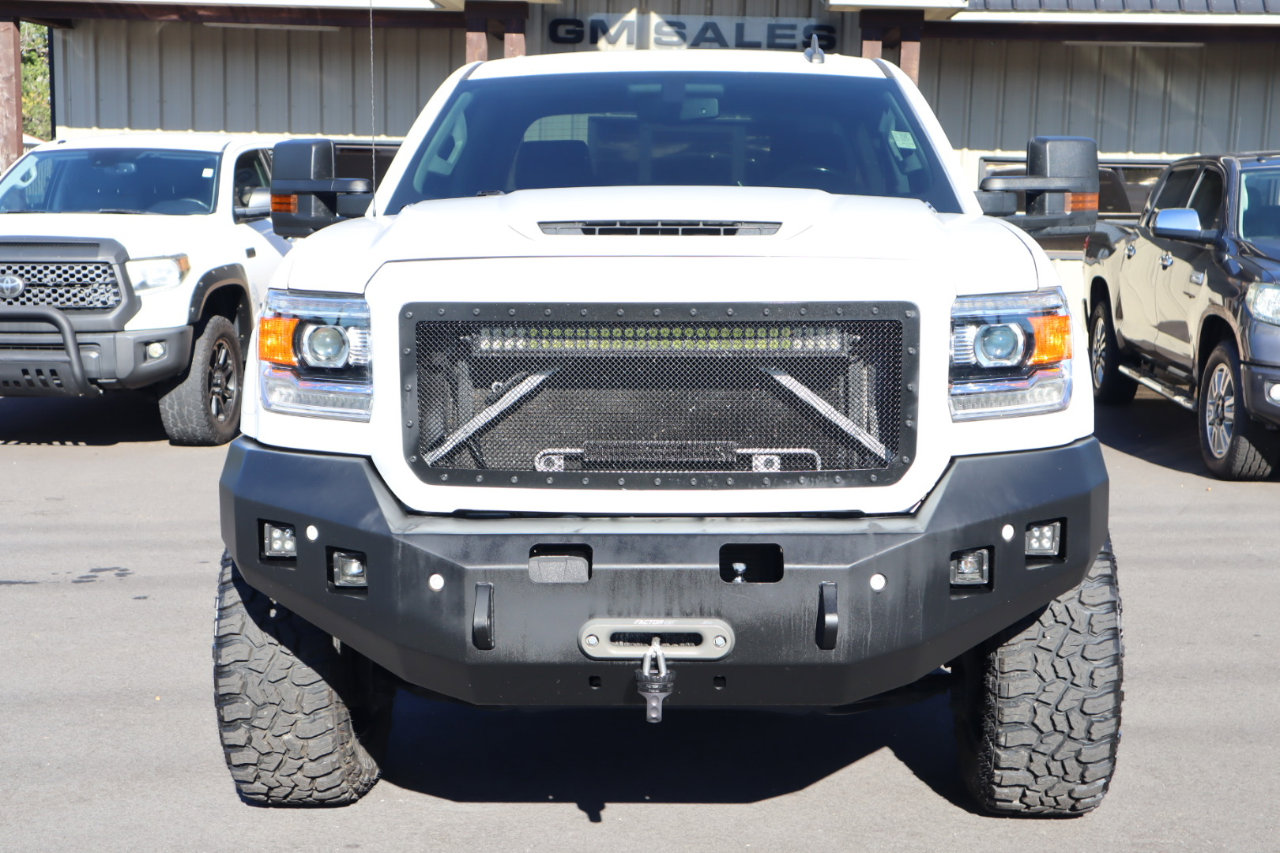 Used 2018 GMC Sierra 2500 SLT w/ Duramax Plus Package image 2