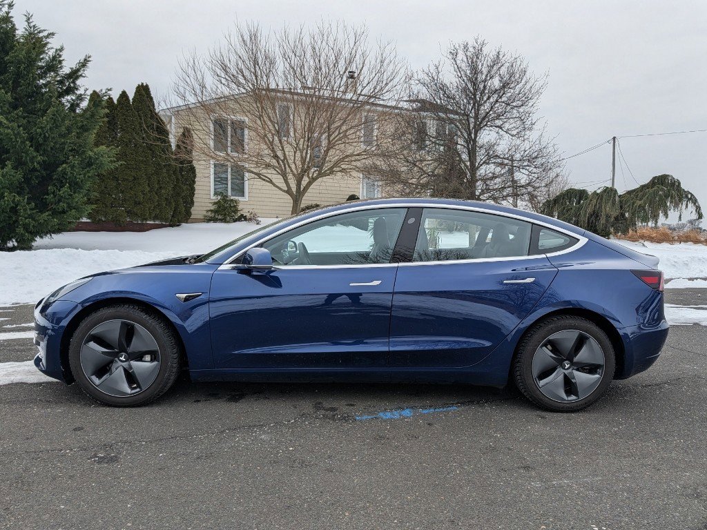 Used 2018 Tesla Model 3 Mid Range image 4