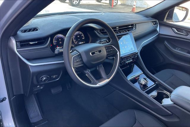 New 2025 Jeep Grand Cherokee Laredo X w/ Luxury Tech Group I image 6