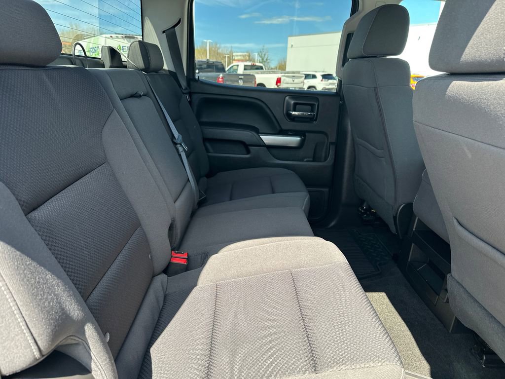 Used 2018 Chevrolet Silverado 1500 LT w/ All Star Edition AWD/4WD image 28