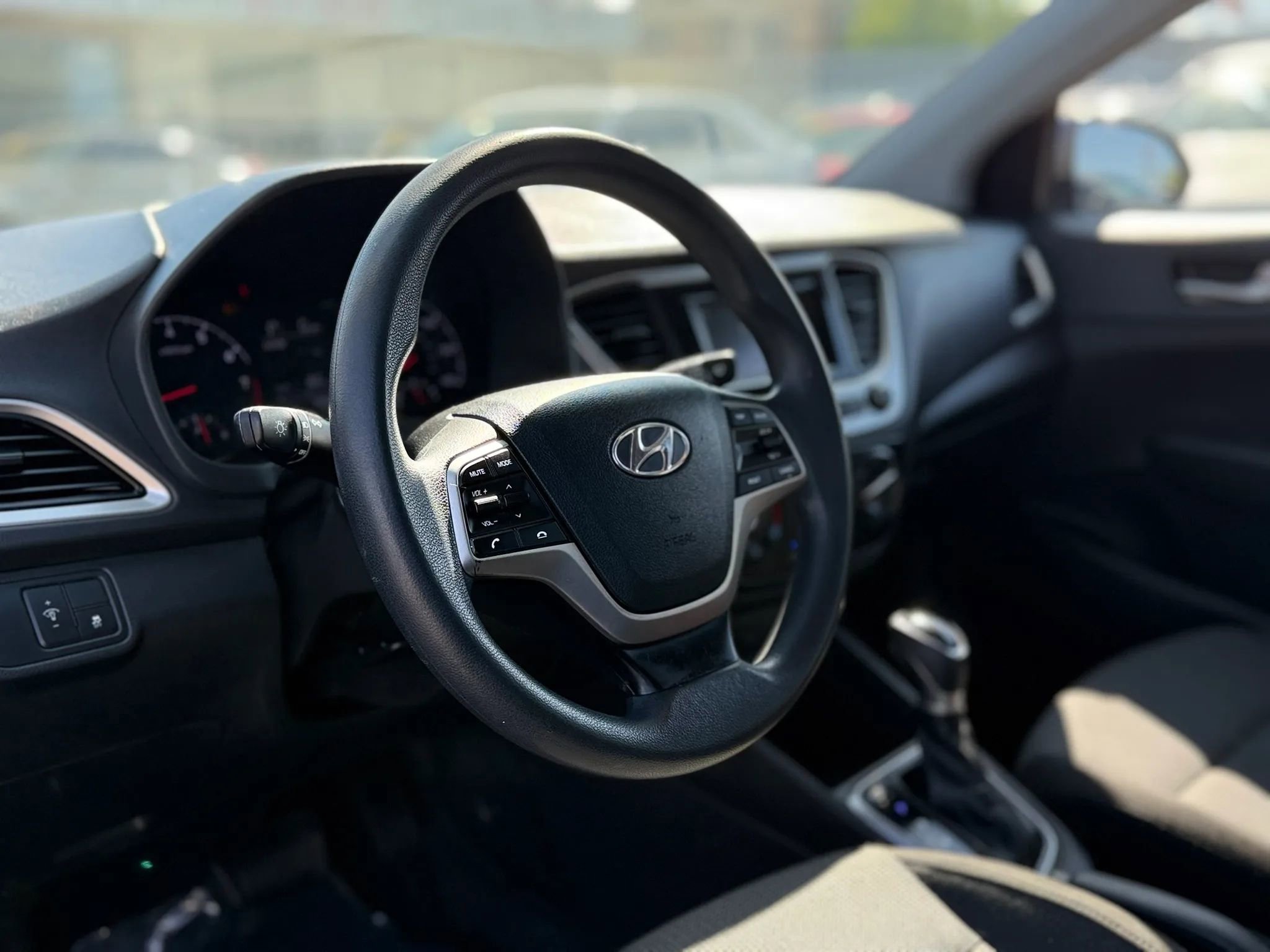 Used 2018 Hyundai Accent SE FWD image 21
