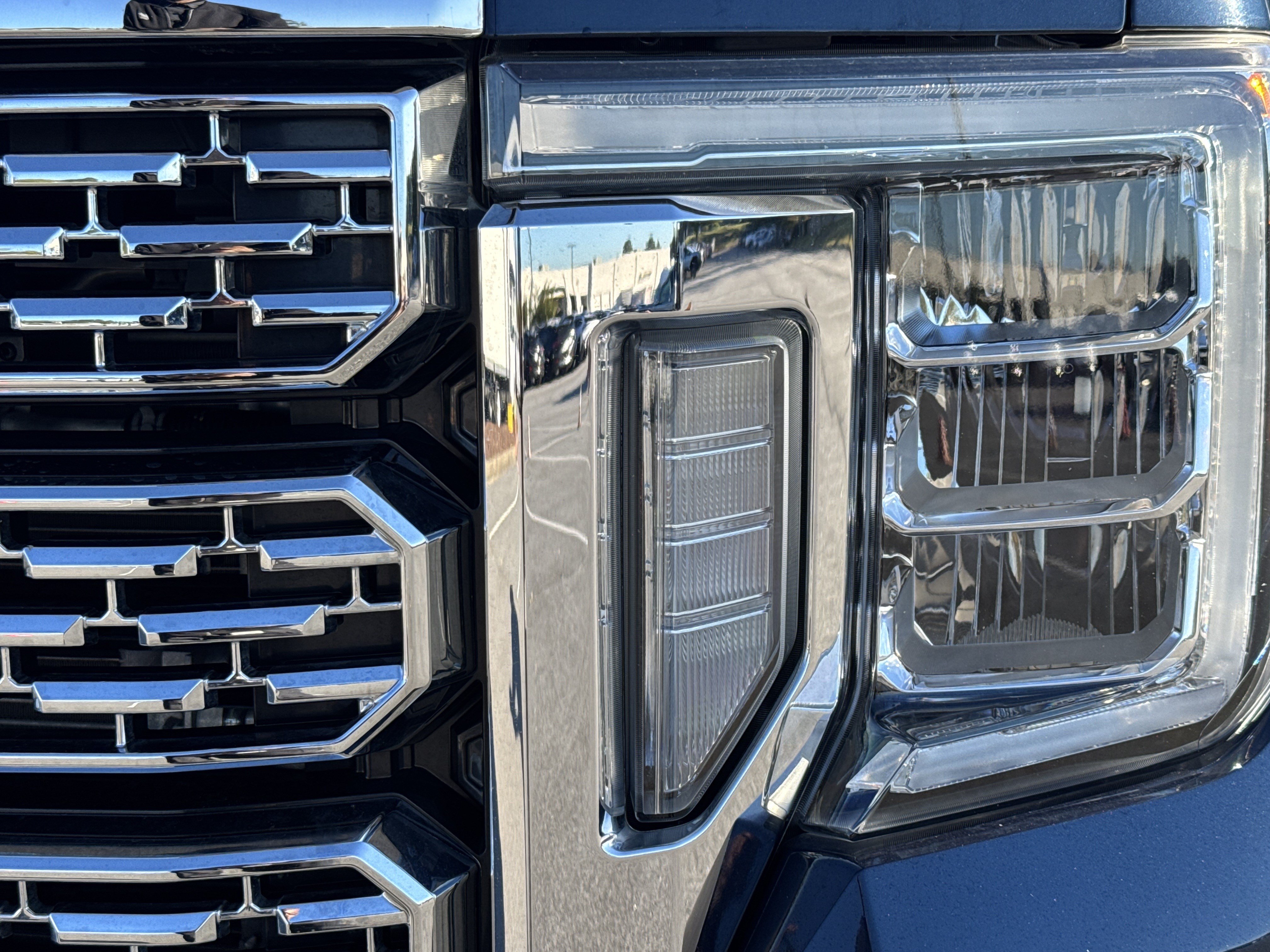 Used 2021 GMC Sierra 2500 Denali w/ Denali Ultimate Package AWD/4WD image 6