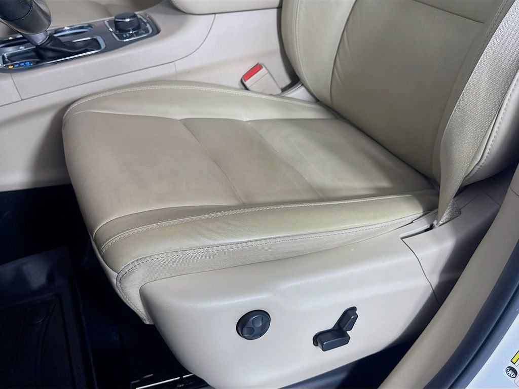 Used 2020 Jeep Grand Cherokee Limited image 23