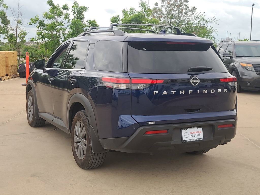 Certified 2025 Nissan Pathfinder SV image 2