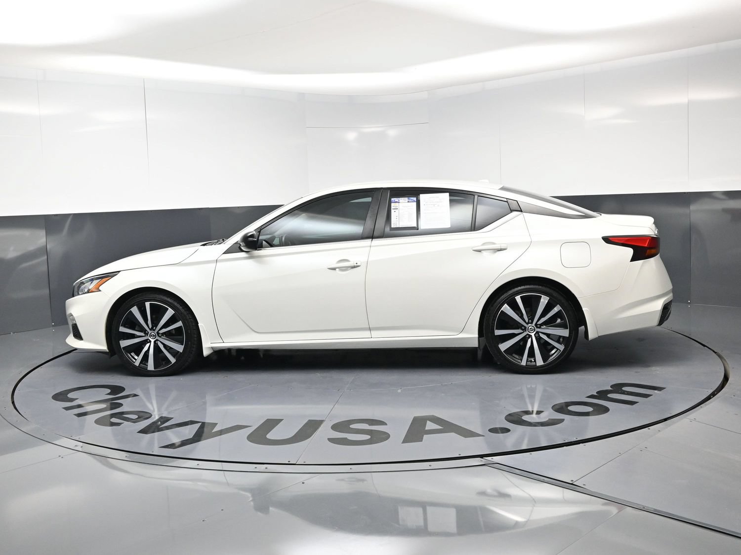 Used 2020 Nissan Altima 2.5 SR FWD image 6