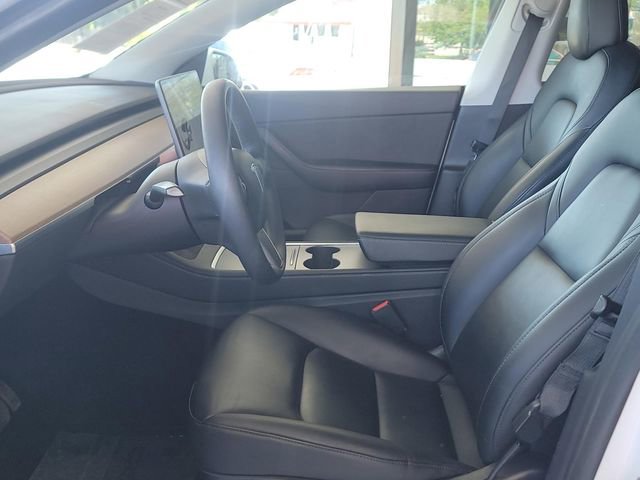 Used 2021 Tesla Model Y Long Range image 9