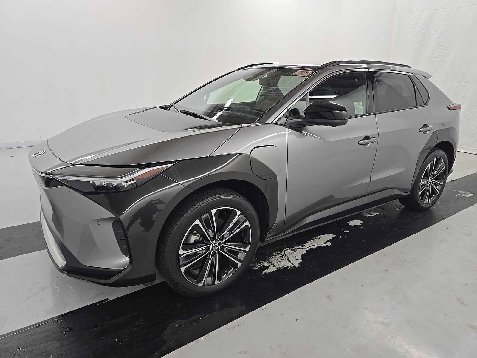 Used 2023 Toyota bZ4X AWD w/ Weather Package image 2